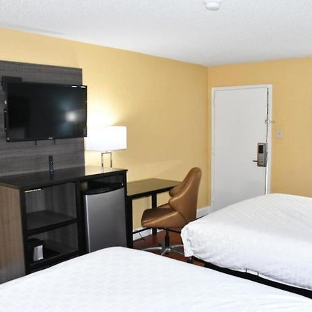 Baymont By Wyndham Macon I-75 Motel Exterior foto
