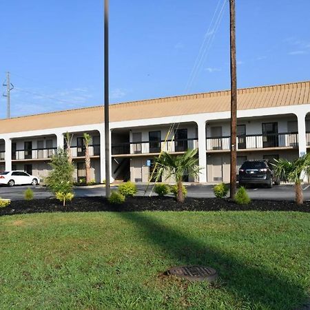 Baymont By Wyndham Macon I-75 Motel Exterior foto