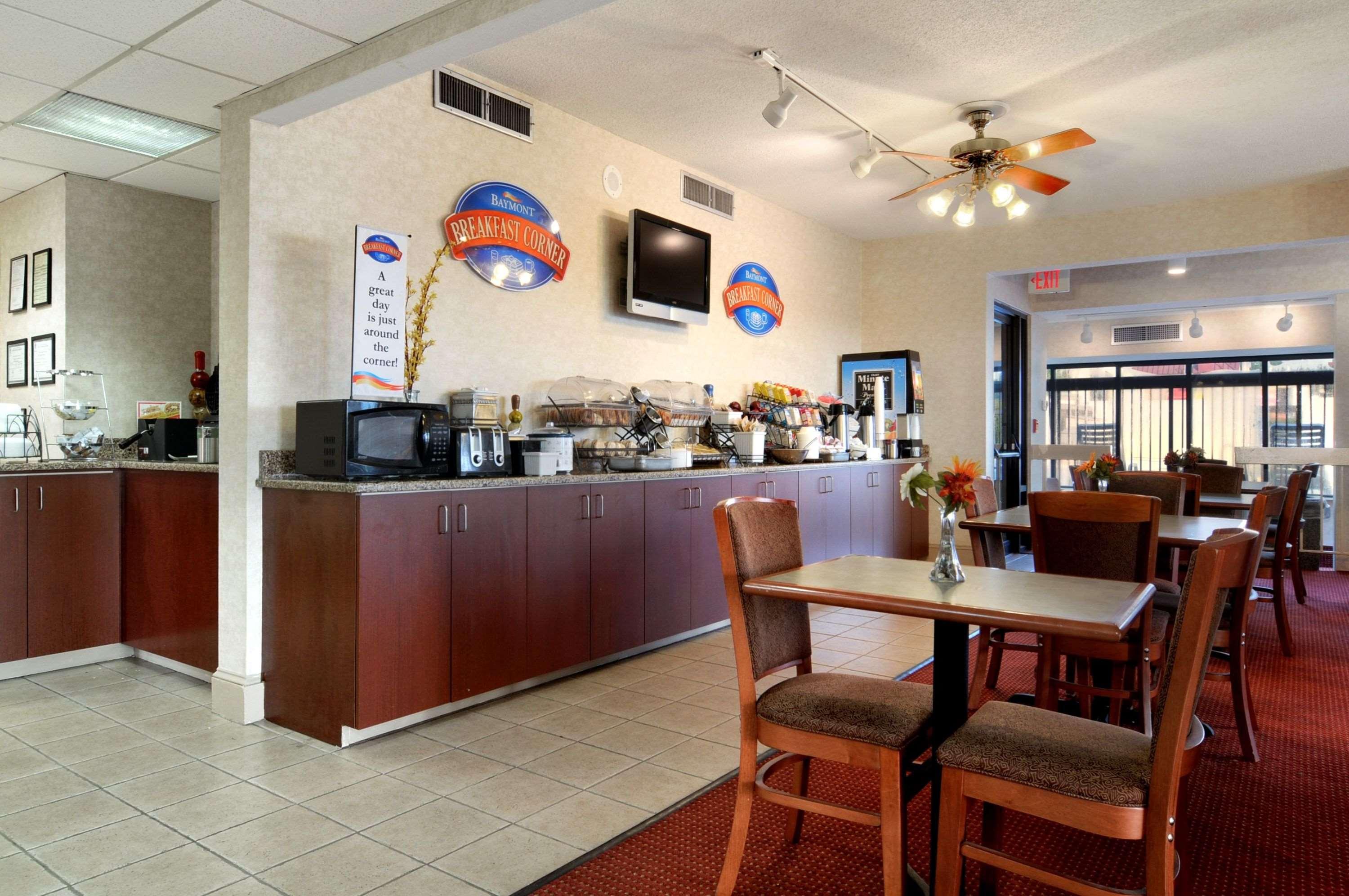Baymont By Wyndham Macon I-75 Motel Exterior foto