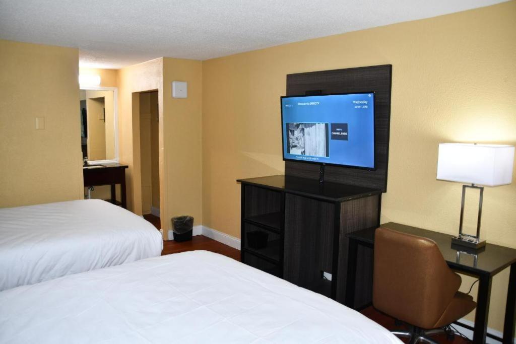 Baymont By Wyndham Macon I-75 Motel Exterior foto