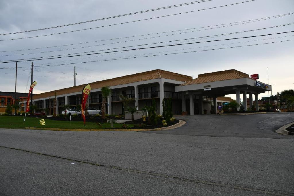 Baymont By Wyndham Macon I-75 Motel Exterior foto